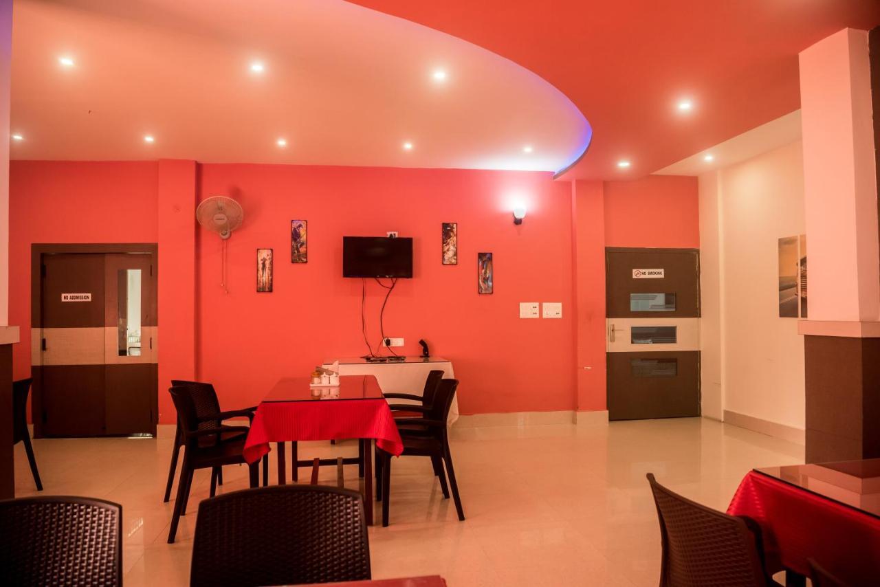 Hotel Aatreyee Dibrugarh Exterior foto